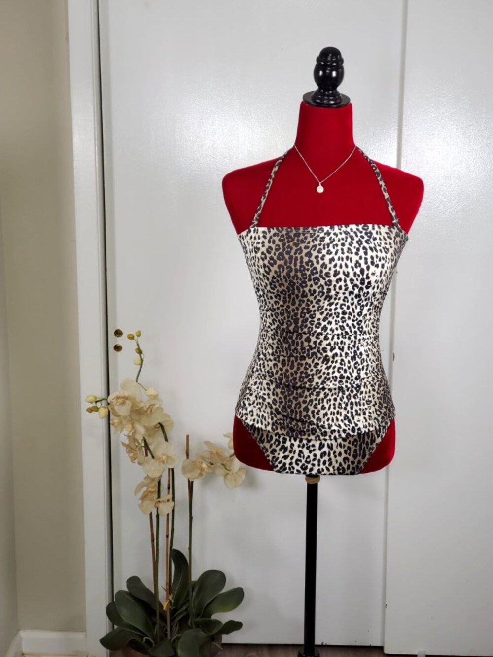 Tommy Bahamas Women's Gathered One Piece Leopard Animal Print Size 8 1772 - Picture 2 of 6